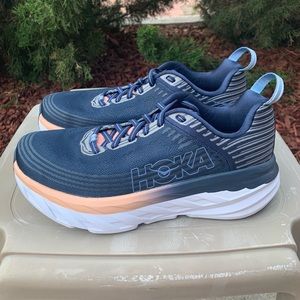 Women’s Hoka One One Bondi 6